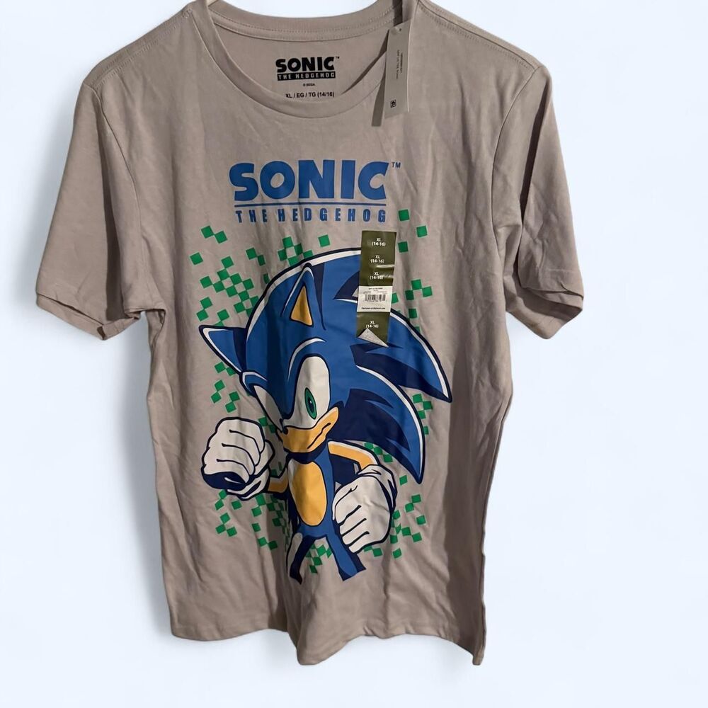 Sega T-shirt Youth XL Gray Sonic the Hedgehog New with Tags Graphic Tee